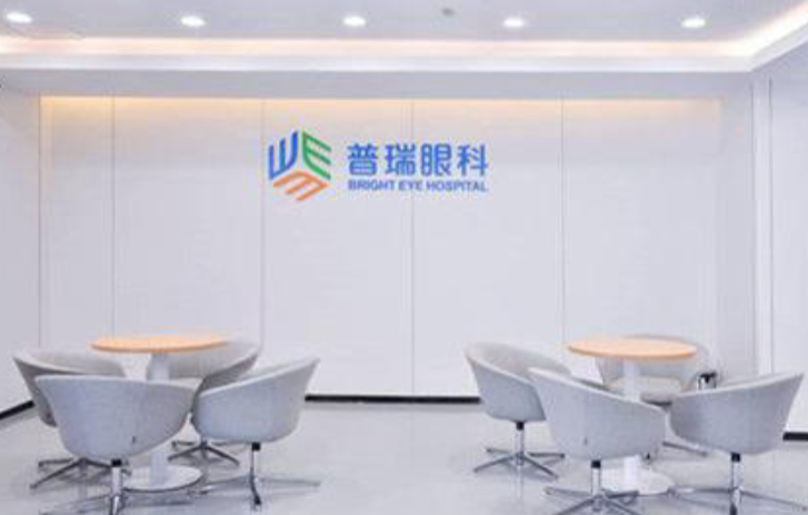 头一个步：从上海虹桥站进入地铁10号线